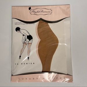 Playful Promises Light Nude Seamed Vintage Heel Stockings 15 Denier.